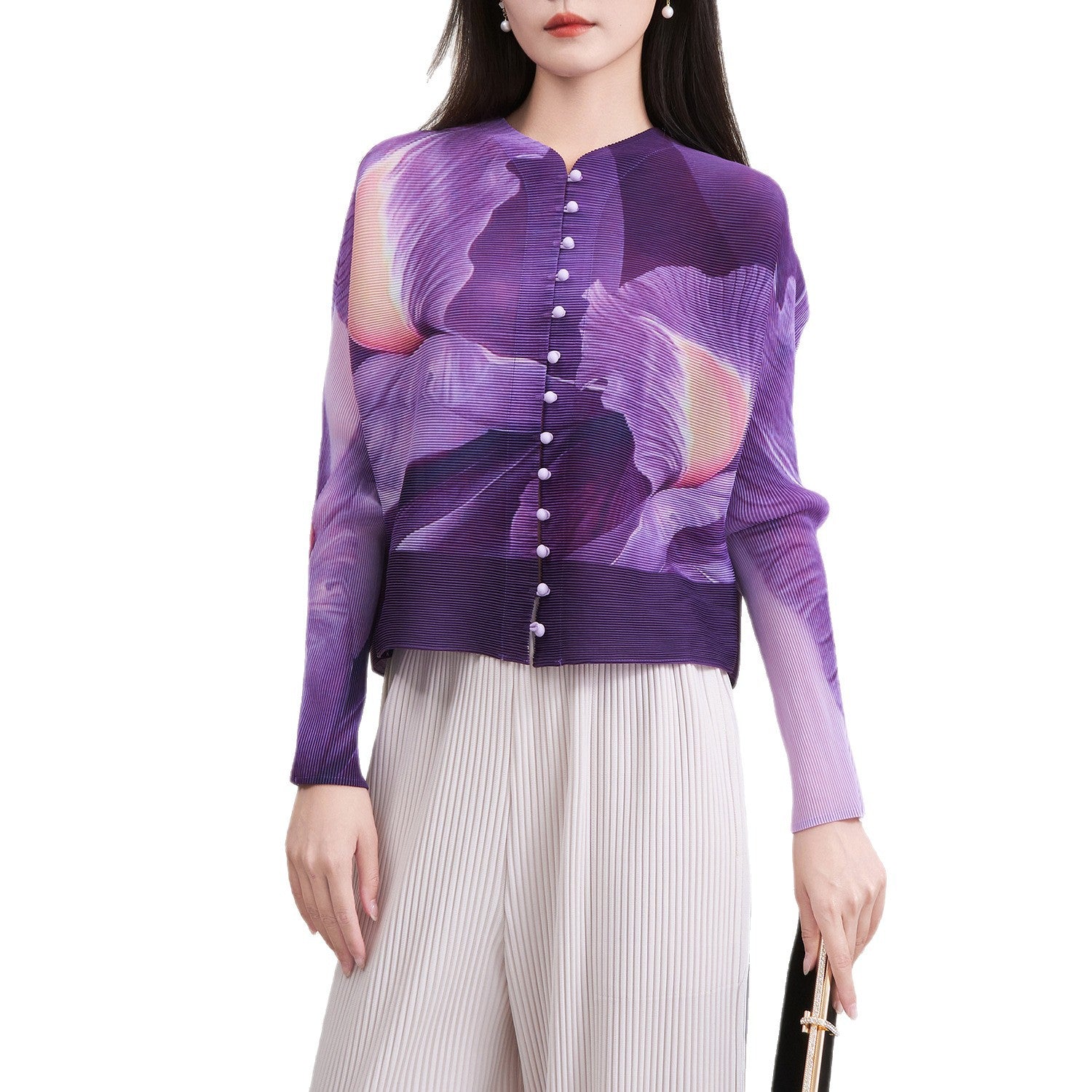 Loose fitting shirt for women