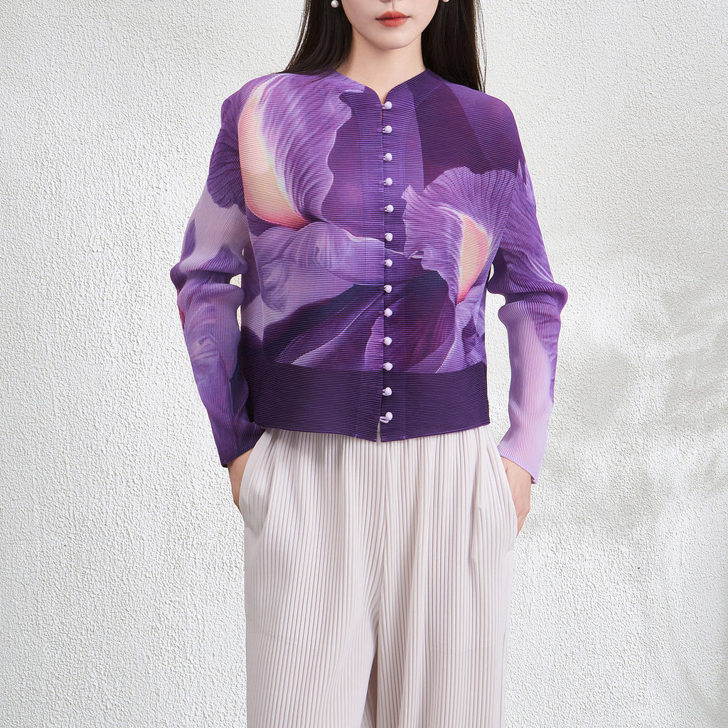 Loose fitting shirt for women