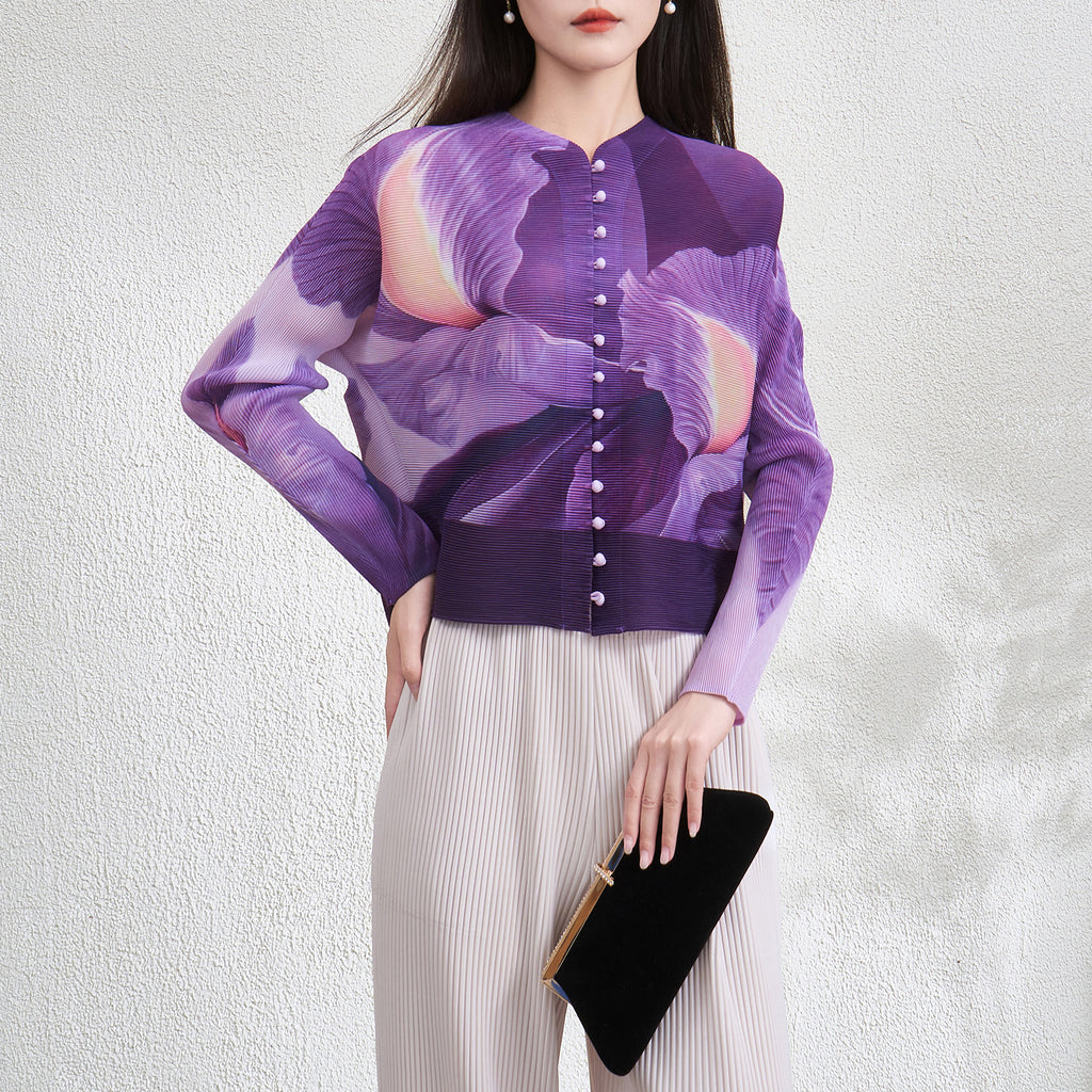 Loose fitting shirt for women